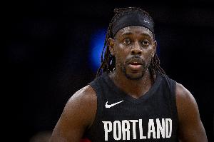 霍勒迪：尽量不失误最重要 若能更好地保护球赢球机会就会大很多