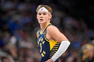 麦克朗：我收到过很多欧洲和中国球队的大合同 钱不是我的驱动力