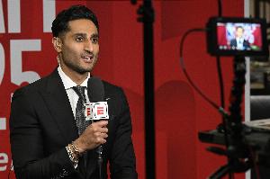 场内场外都打一铁！Shams首次出手大空位三分球磕筐不中