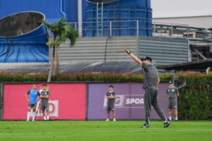 完成明天上午的训练后，申花全队将飞赴武里南