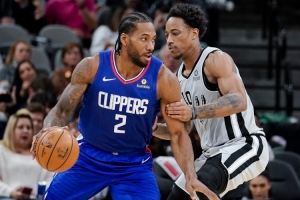 范弗里特：德罗赞被交易让我知道NBA就是生意 当时小卡不想来猛龙