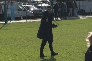 曼联U18在联赛中3-1战胜曼城U18，一线队临时主帅卡里克现场观战