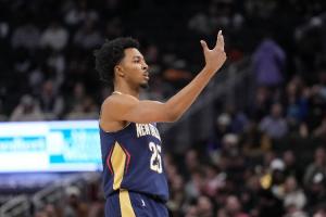 记者：湖勇今夏继续追墨菲！勇士曾报价库明加+2首轮但被鹈鹕拒绝