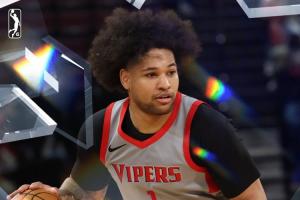 昔日摆烂神器~火箭旧将尼克斯G联盟轰44+8+8 包办球队加时所有7分