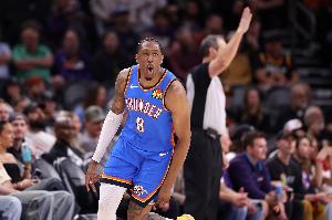 杰伦威回应质疑：我能拿2.47亿是因球队三年联盟第一+队史首冠