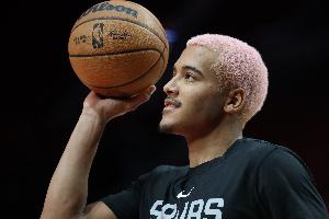 解说：尼克斯能一定程度兼容索汉 球队也需要一个带点体型的前锋