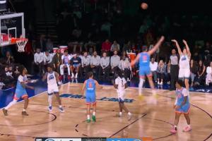 一出手就有！杨瀚森面对克林根45度三分命中！