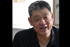 孙军：当年没啥娱乐聊的都是球所以特别默契 尽力把梯队培养起来