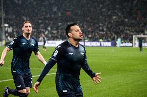 拉齐奥官方：佩德罗右脚踝扭挫伤，外侧关节囊韧带部分受损