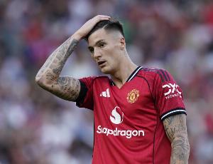 舍什科：我爸以前踢门将所以我最早也踢门将，还曾带球过全场破门