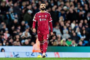 萨拉赫单场传射建功+赢得点球，利物浦生涯第三次做到