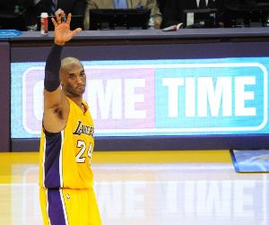 布克：我们都无比怀念科比 他给这个联盟留下不可磨灭的影响