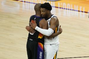 ❤️米切尔：保罗值得更好的退役方式 我衷心祝愿他一切顺利