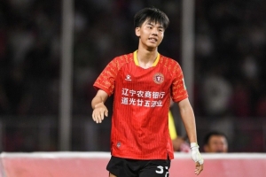 朱艺：铁人18岁小将张家鸣租借加盟塞尔维亚球队沃日多瓦茨