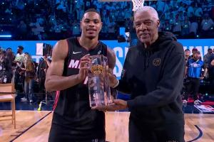 苏群：虽然够不上传奇水平了&关注度也低 但扣篮大赛还行吧