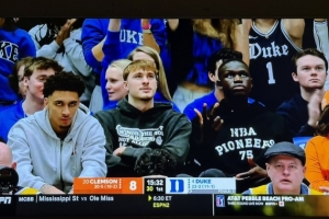 弗拉格回杜克大学观战NCAA 马卢阿奇、普罗克特皆现场支持母校