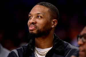 鲍威尔：利拉德简直开挂了 作为前队友知道他付出了多少努力