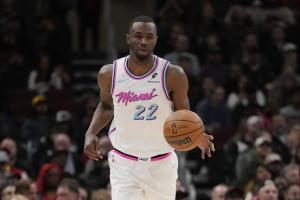 队记：湖人讨论过维金斯&伊森&沃特森 哈里斯等人也符合引援方向