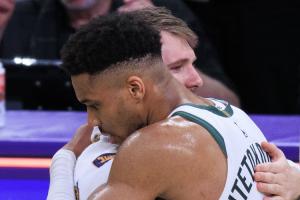 湖记：湖人认为若字母申请交易的话 自己会是其少数首选下家之一