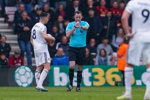 卫报：纽卡vs维拉的主裁卡瓦纳和边裁格林哈尔下轮英超停哨