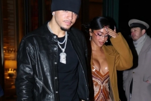 太阳报：桑乔与说唱歌手女友牵手亮相巴黎，去年两人才公开恋情