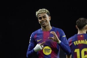 亚马尔是本赛季五大联赛首位100次成功过人球员，比第二名多26次