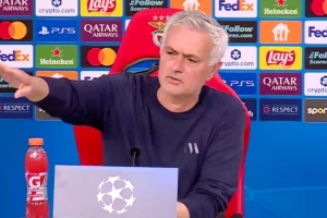 穆里尼奥：只要活着就有希望，次回合看安东尼·泰勒会不会来执法