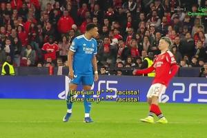 维护队友！姆巴佩对普雷斯蒂亚尼说：“你XX的就是种族主义者！”