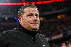 埃贝尔：拜仁防线已非常强大，于帕续约后今夏无需再补强防线