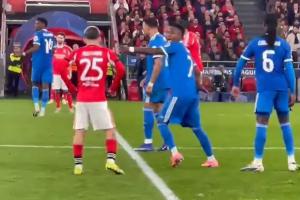 普雷斯蒂亚尼再回应：都说我用球衣遮住嘴巴，但球员说话都是这样