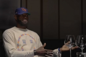 詹姆斯：我戒酒和甜品两个月既为挑战自我 也为恢复身体状态备战