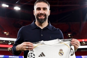 皇马官方祝贺卡瓦哈尔300胜、迪亚斯100胜里程碑，以及皮塔奇首秀