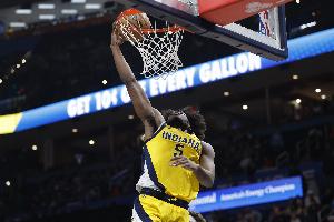 拼劲十足！贾雷斯·沃克16中6&10罚8中 空砍21+14+7+2断