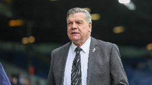 阿勒代斯：外界认为我只会长传冲吊？无稽之谈 不确定是否再执教