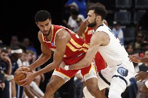 老鹰官宣：球队将休斯坦的双向合同转正为标准合同