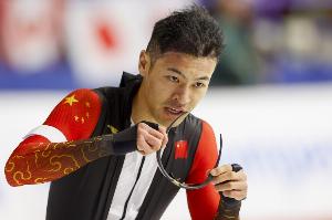 新华社评宁忠岩夺金：意料之外的金牌令人振奋、意义深远