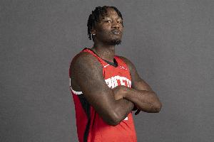 火媒：芬尼-史密斯打出了赛季最佳表现 正负值+17全队最高