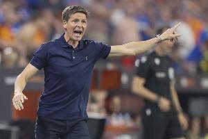 近15战仅1胜！格拉斯纳：水晶宫目前处境不佳，我愿承担一切责任