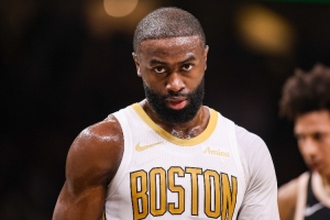 徐静雨：杰伦·布朗确实进化了 他像当年韦德般见缝插针&无人能挡