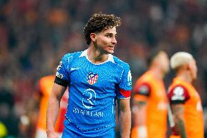 记者：阿尔瓦雷斯将会加盟巴萨，转会费7000万欧左右