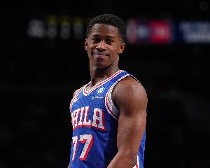 失误很多！埃奇库姆15投7中得到20分9板 出现6失误