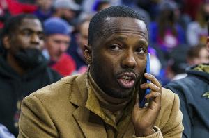 富保罗：我让我的工作显得很轻松 其实我琐事缠身&手机从不敢关机