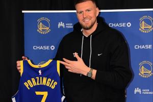 没追梦对你很重要！波津勇士首秀贡献12分 末节摆脱追梦效果尚可