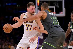 东契奇：我喜欢大个子来防我 因为中锋的脚步确实比后卫稍慢一些