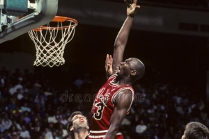 阿里纳斯：是乔丹毁了扣篮大赛而非詹姆斯 MJ把标准定得太高了