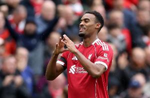 赫拉芬贝赫：我喜欢学齐达内转身过人 维尔茨只要拿球就有威胁