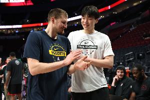 杨瀚森谈罚球不佳：可能上场后太想表现 约基奇也有2罚不中的情况