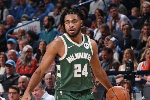 第二节18分扭转局面！托马斯替补21分钟17中11砍27分 罚球6中4