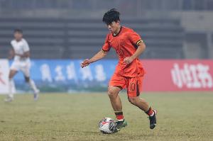 董路：邝兆镭已抵达上海，今天下午将首次参加海牛队赛季前训练