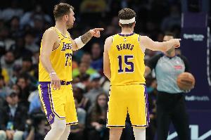 东契奇和邓恩有过节？里夫斯：我不会介入 老实说这看起来很有趣